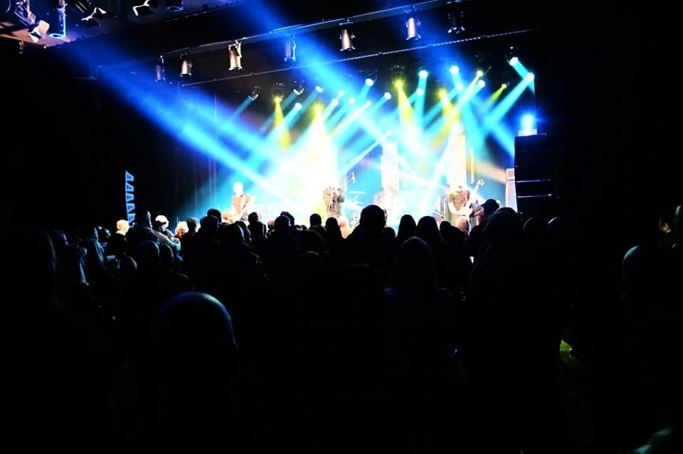 Photo du groupe HERNEST en concert à Hénin-Beaumont, 8/13